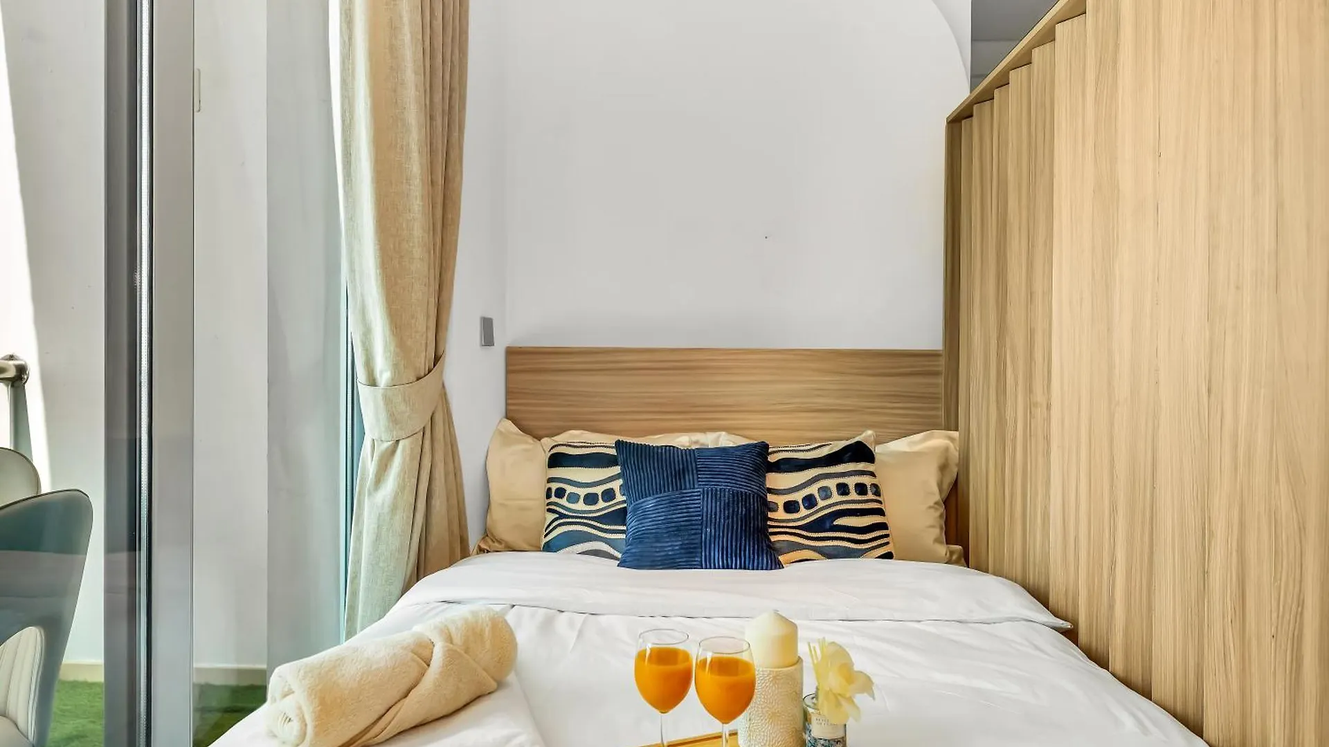Luxurious 2Br Stay Marina View Dubai 0*,  United Arab Emirates